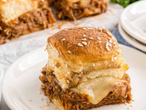 The Gaslight Social signature dishes The All Nighter Burger
Pulled Pork Sliders
Gaslight Wings